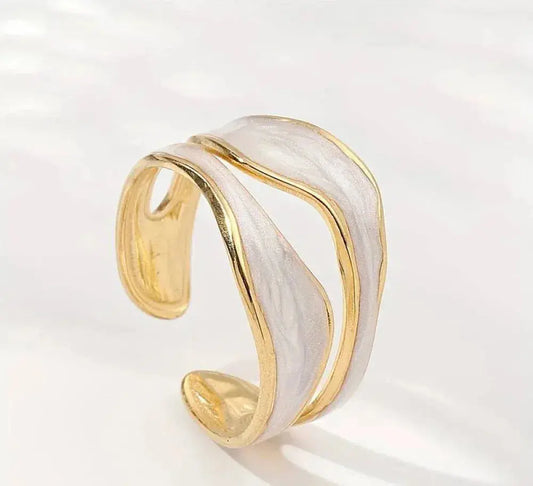 Vintage white gold ring